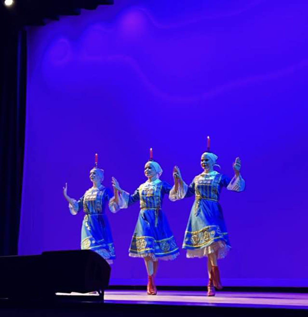 10-01-2022, CT Jewish Dancers, Connecticut Jewish dancers, www.mazaltovshow.com, Saturday October 1st 2022, World Of Colors Concert, Edmond Town Hall Theater, Newtown, Connecticut, dancer Valentina Kvasova, dancer Alisa Egorova, dancer Maria Klyuchnikov